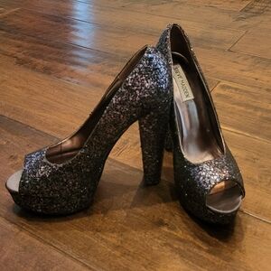 Size 7 Steve Madden Dark Gary Glittery Peep Toe Heels